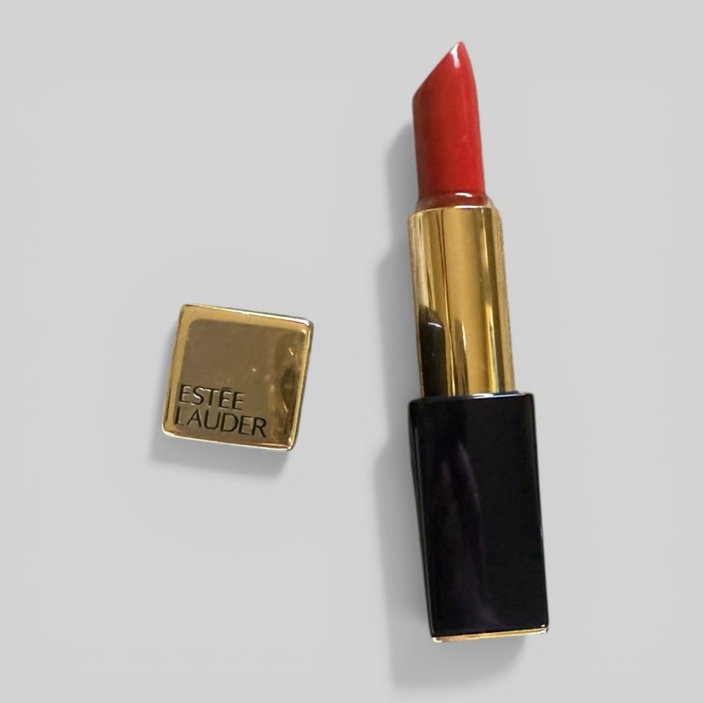 NWOT Estée Lauder Pure Color Envy Sculpting Lipstick in the shade 340 Envious